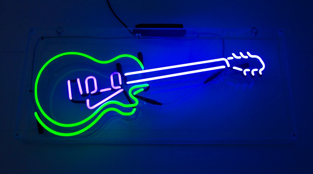 Інтер'єрна вивіска магазину